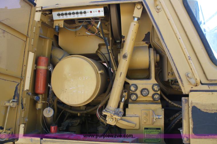 image for item A2195 1993 Caterpillar 963 track loader