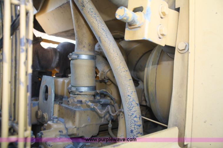 image for item A2195 1993 Caterpillar 963 track loader