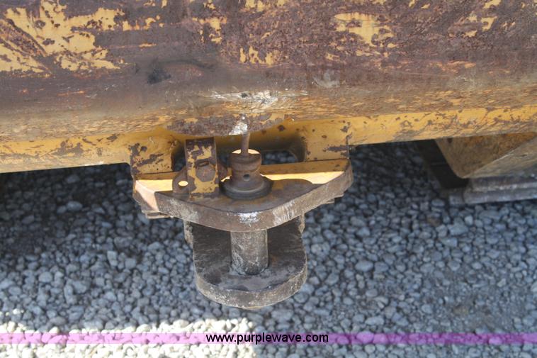 image for item A2195 1993 Caterpillar 963 track loader
