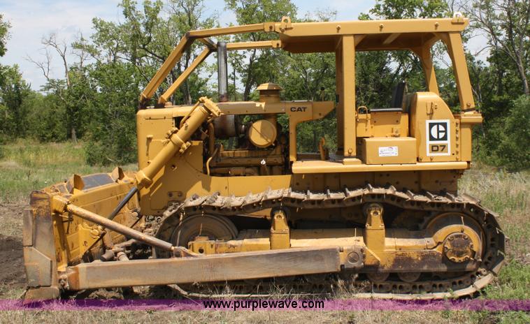 image for item A2200 1973 Caterpillar D7F dozer