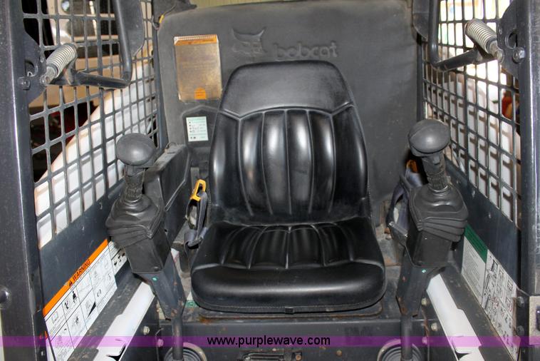 image for item A2547 1999 Bobcat 863 skid steer
