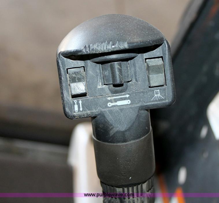 image for item A2547 1999 Bobcat 863 skid steer