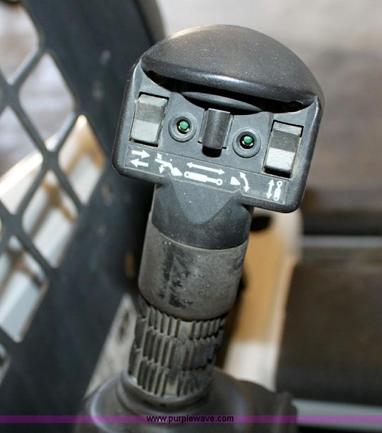 image for item A2547 1999 Bobcat 863 skid steer