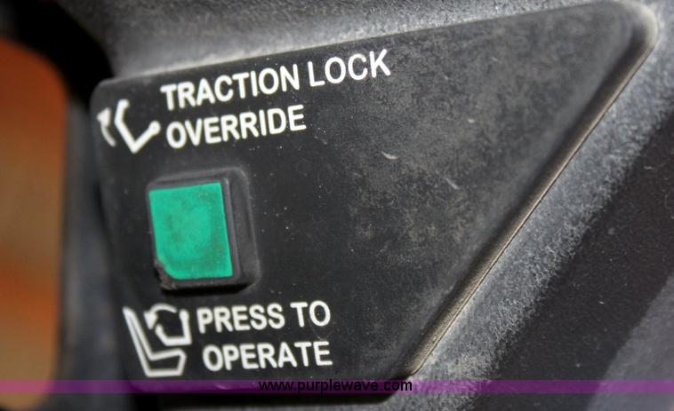 image for item A2547 1999 Bobcat 863 skid steer