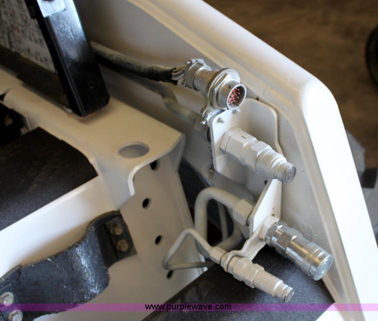 image for item A2547 1999 Bobcat 863 skid steer