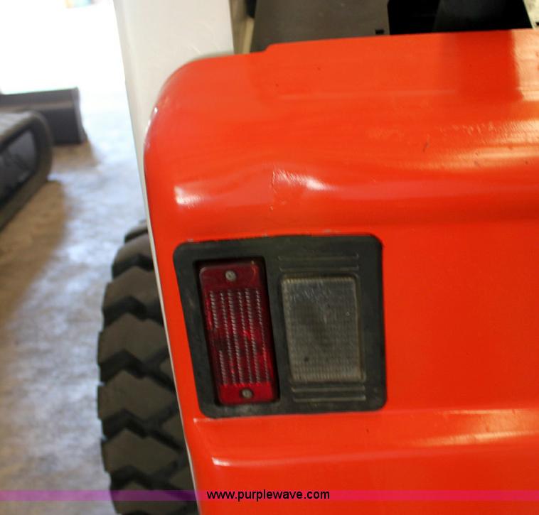image for item A2547 1999 Bobcat 863 skid steer