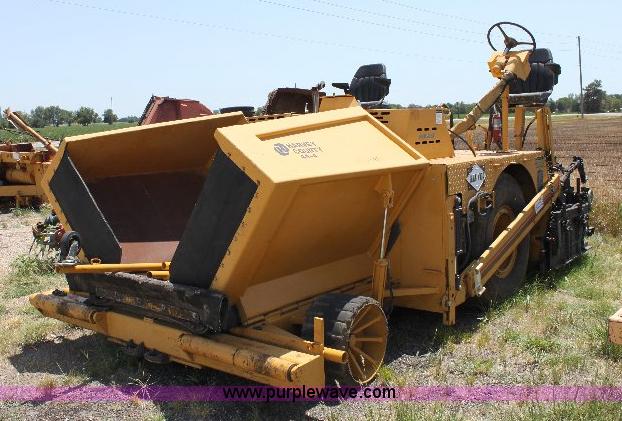 image for item A2563 1989 Blaw-Knox PF150 paver