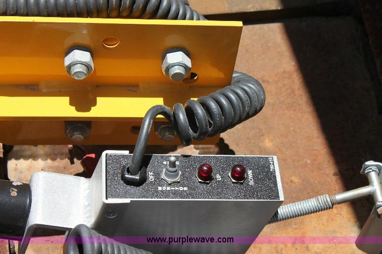 image for item A2563 1989 Blaw-Knox PF150 paver