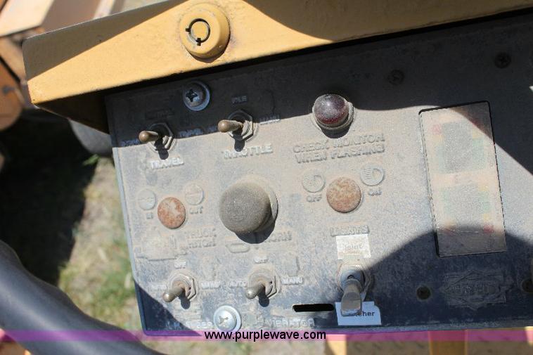 image for item A2563 1989 Blaw-Knox PF150 paver