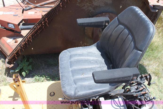 image for item A2563 1989 Blaw-Knox PF150 paver