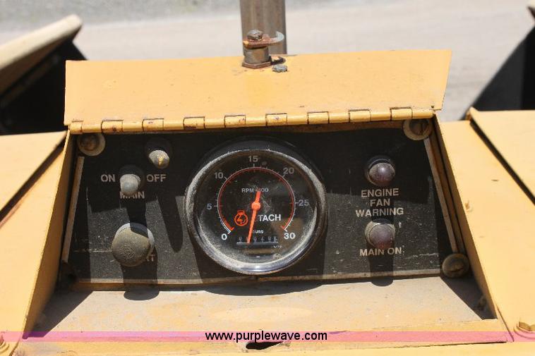 image for item A2563 1989 Blaw-Knox PF150 paver