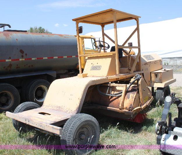 image for item A2564 1990 Rosco RB38 power broom