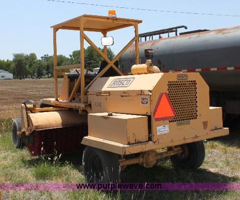 image for item A2564 1990 Rosco RB38 power broom