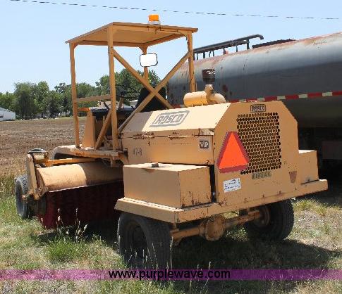 image for item A2564 1990 Rosco RB38 power broom