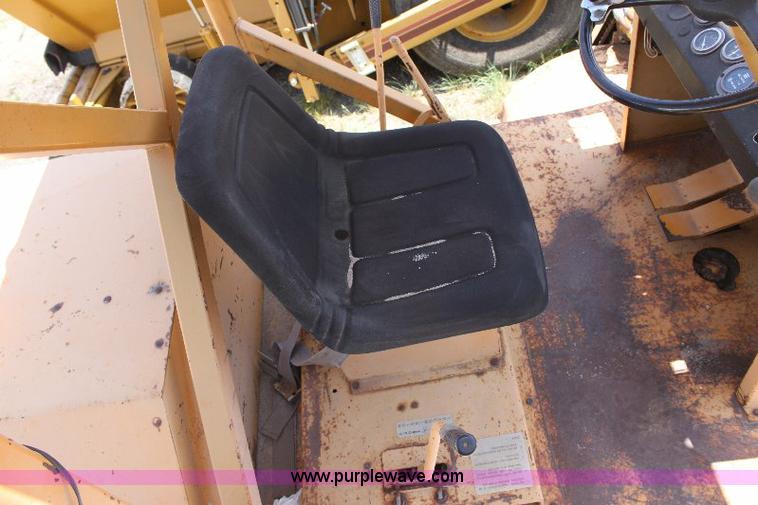 image for item A2564 1990 Rosco RB38 power broom