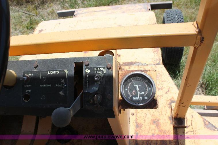 image for item A2564 1990 Rosco RB38 power broom