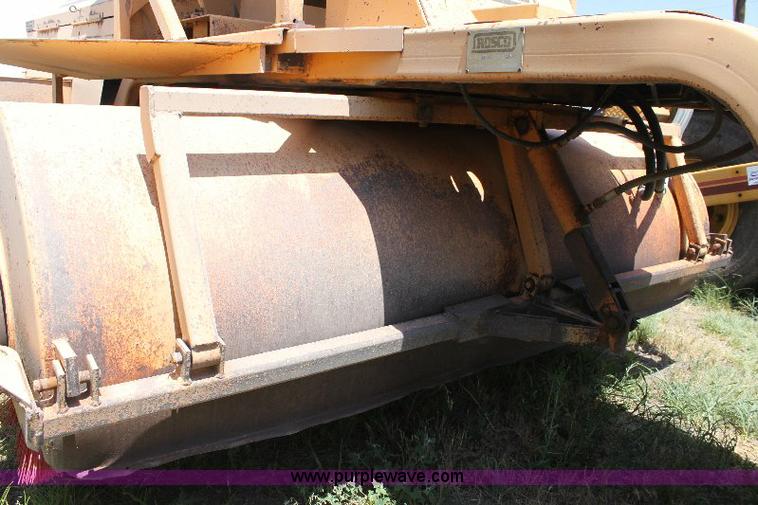 image for item A2564 1990 Rosco RB38 power broom