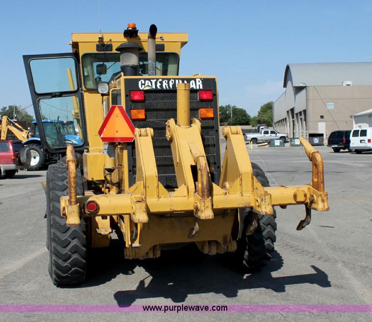 image for item A2580 1995 Caterpillar 140H motor grader