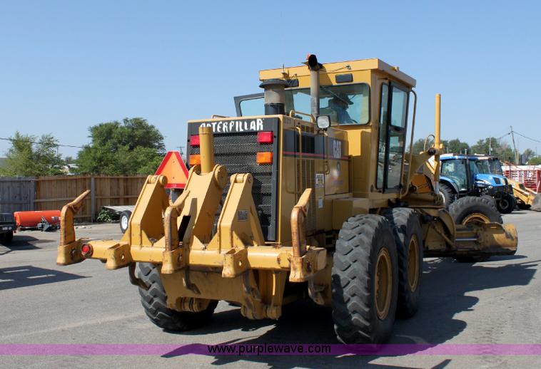image for item A2580 1995 Caterpillar 140H motor grader