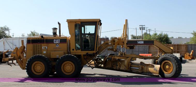 image for item A2580 1995 Caterpillar 140H motor grader