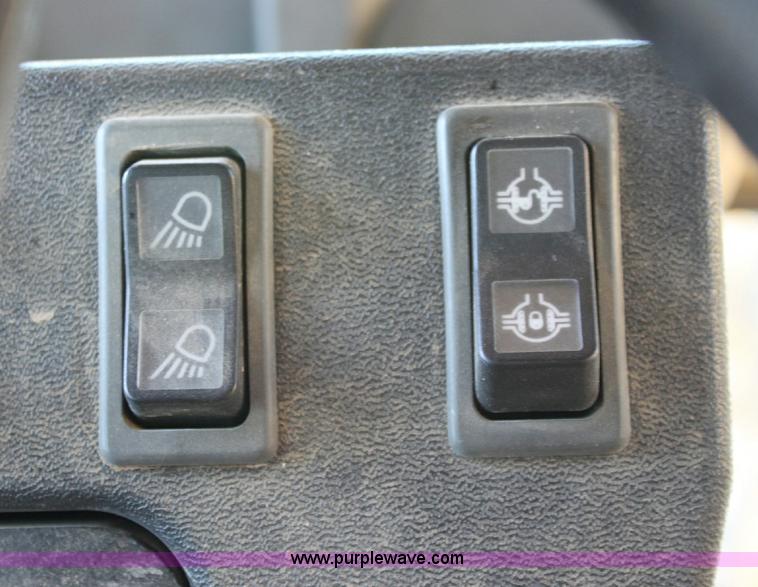 image for item A2580 1995 Caterpillar 140H motor grader