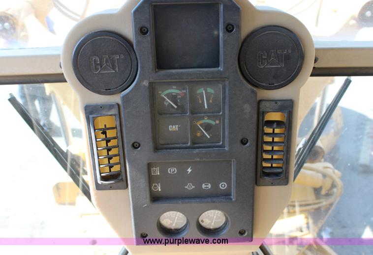 image for item A2580 1995 Caterpillar 140H motor grader