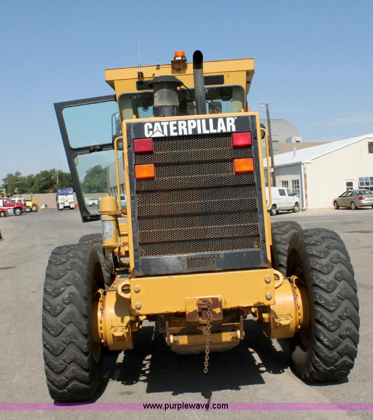 image for item A2581 2000 Caterpillar 140H motor grader