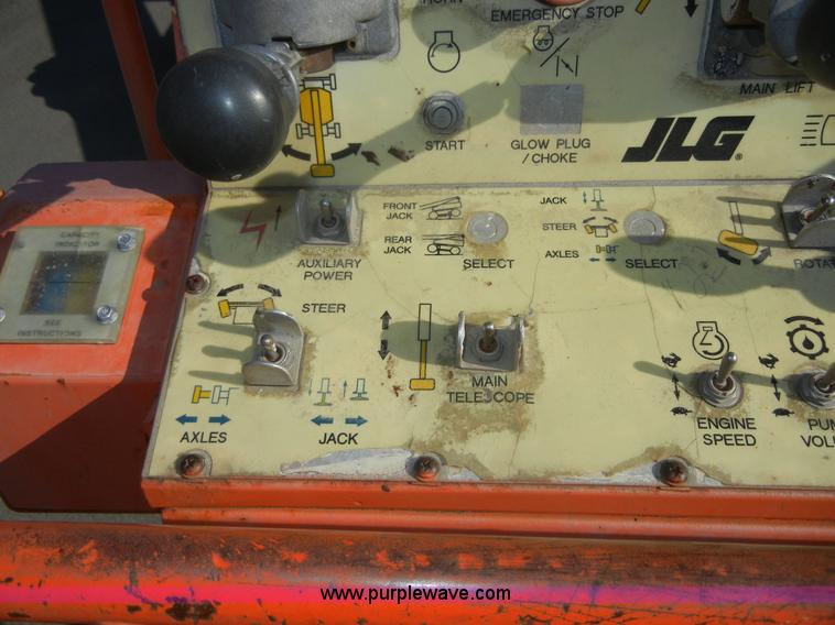 image for item A3075 1999 JLG 40H lift