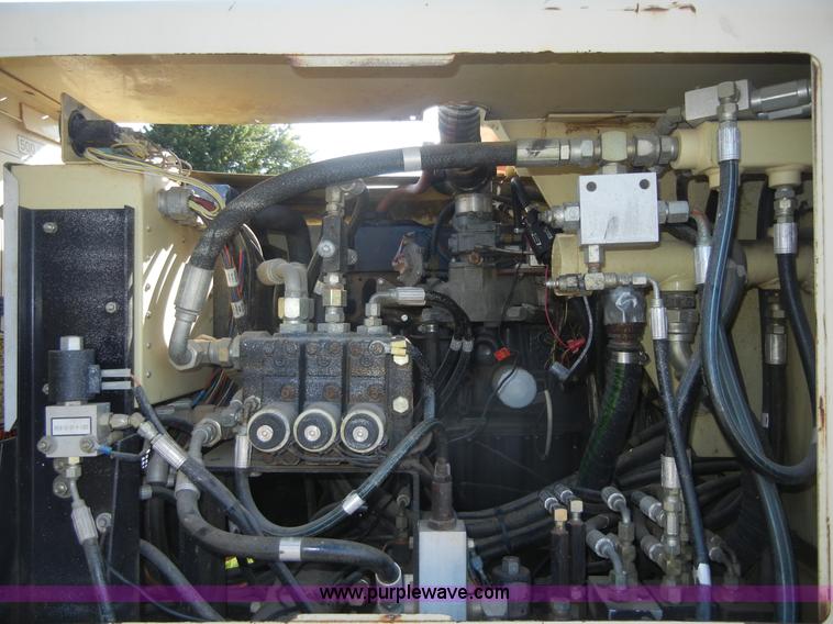 image for item A3075 1999 JLG 40H lift