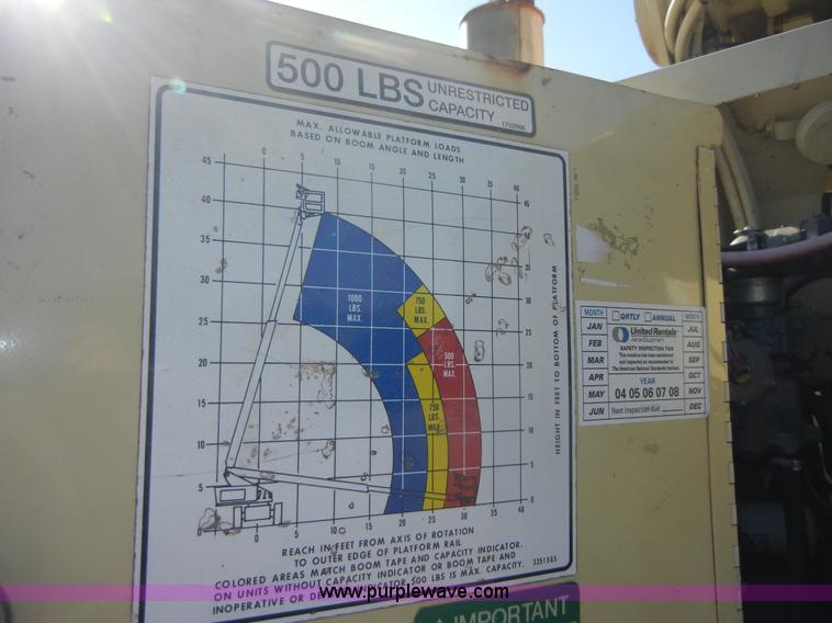 image for item A3075 1999 JLG 40H lift