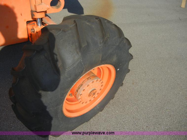 image for item A3075 1999 JLG 40H lift