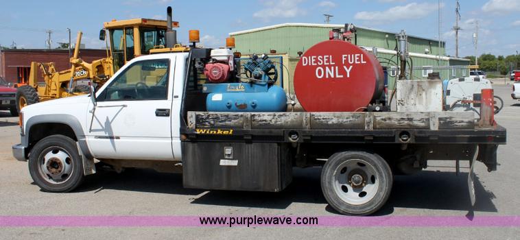 image for item A3648 1998 Chevrolet Cheyenne C3500HD service truck