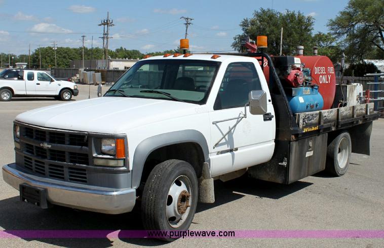 image for item A3648 1998 Chevrolet Cheyenne C3500HD service truck