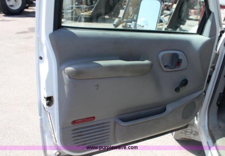 image for item A3648 1998 Chevrolet Cheyenne C3500HD service truck