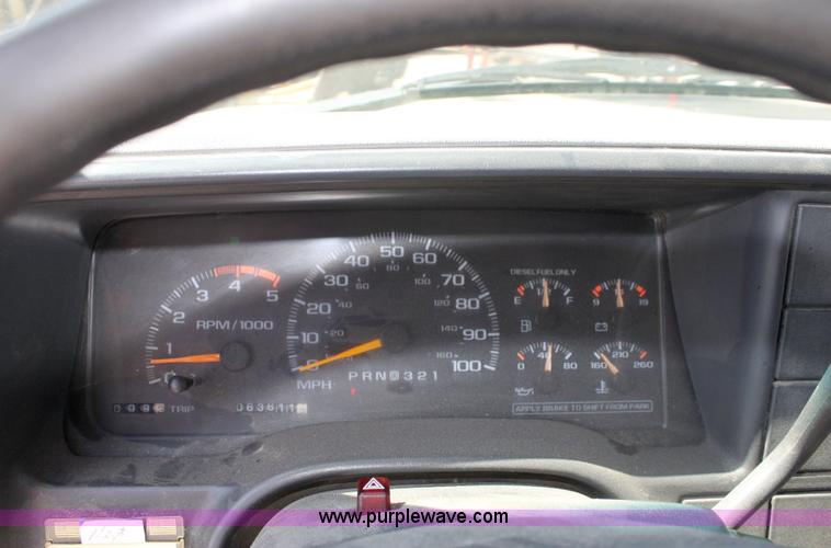 image for item A3648 1998 Chevrolet Cheyenne C3500HD service truck