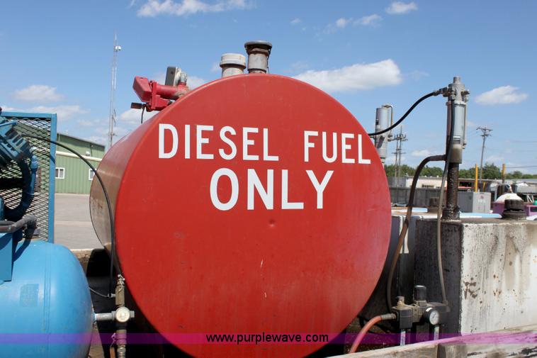 image for item A3648 1998 Chevrolet Cheyenne C3500HD service truck