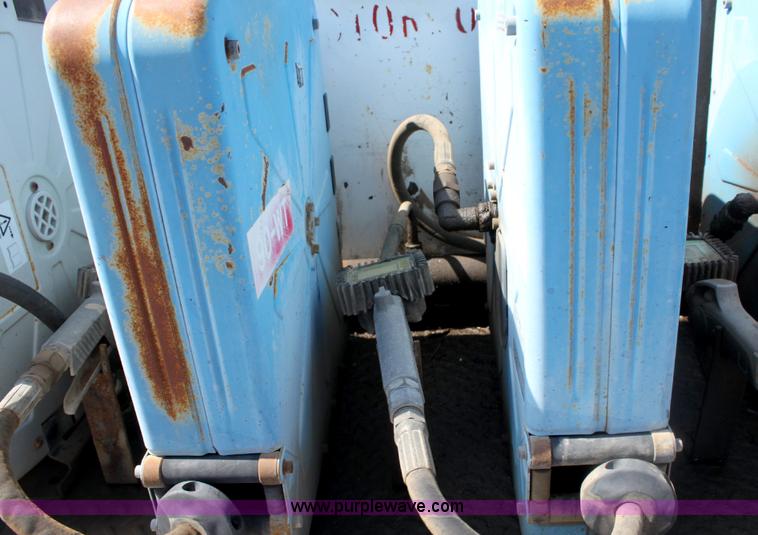 image for item A3648 1998 Chevrolet Cheyenne C3500HD service truck