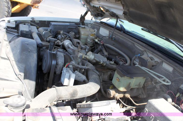 image for item A3648 1998 Chevrolet Cheyenne C3500HD service truck