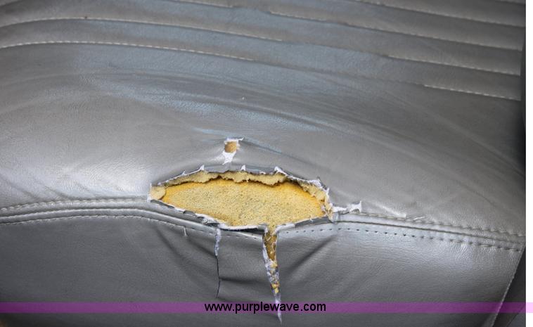 image for item A3648 1998 Chevrolet Cheyenne C3500HD service truck