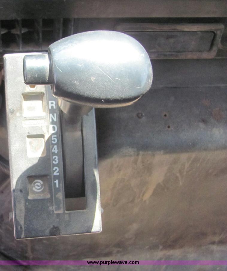 image for item A3649 1999 International 4900 plow truck