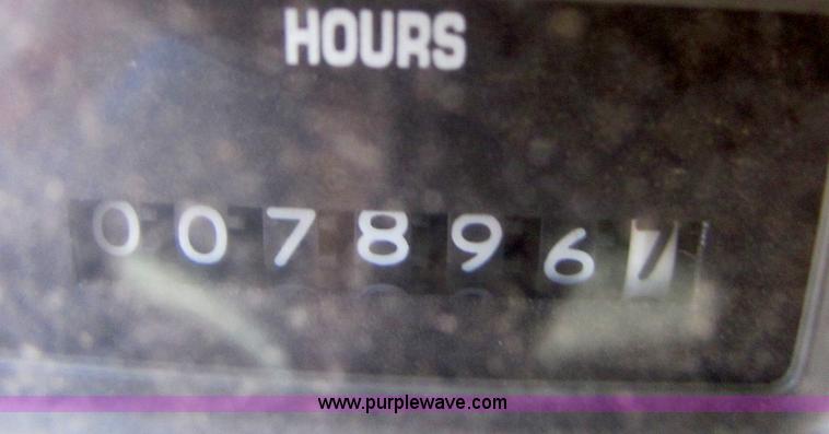 image for item A3649 1999 International 4900 plow truck