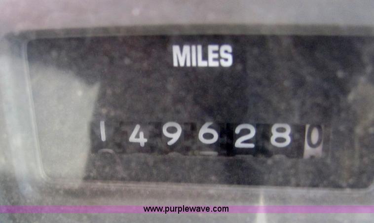 image for item A3649 1999 International 4900 plow truck