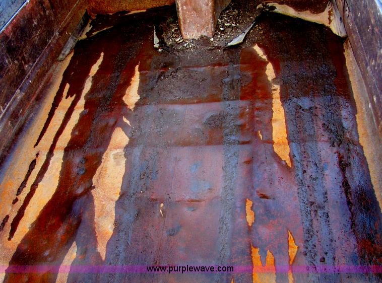 image for item A3649 1999 International 4900 plow truck