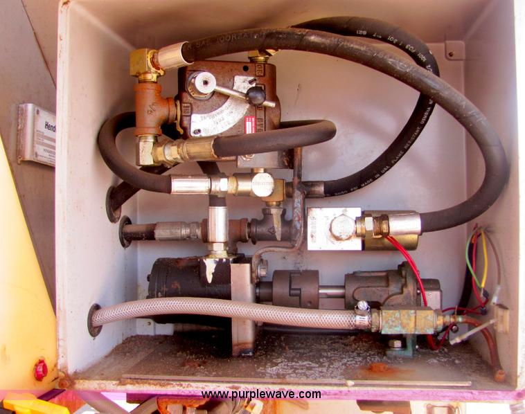 image for item A3649 1999 International 4900 plow truck