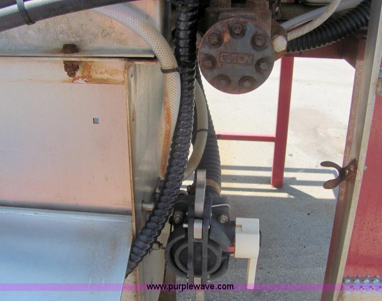 image for item A3649 1999 International 4900 plow truck