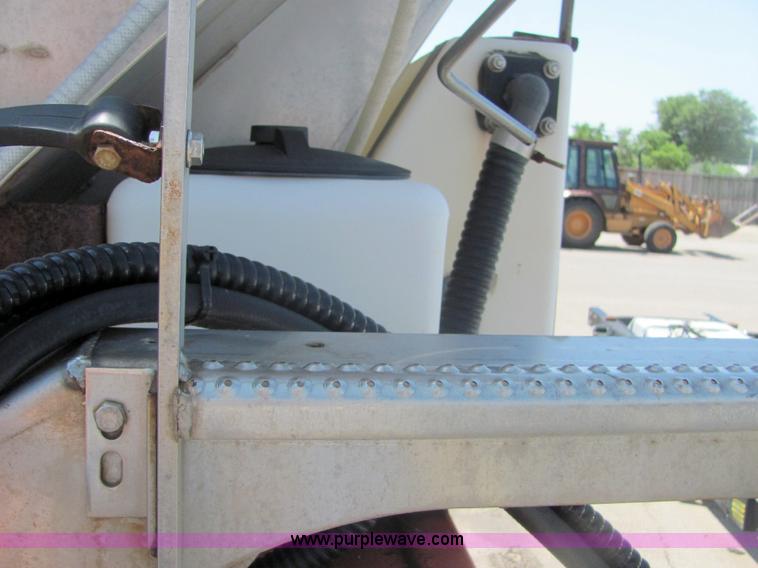 image for item A3649 1999 International 4900 plow truck