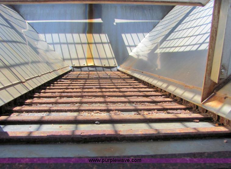 image for item A3649 1999 International 4900 plow truck