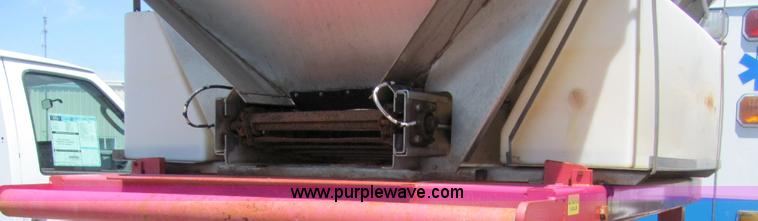 image for item A3649 1999 International 4900 plow truck