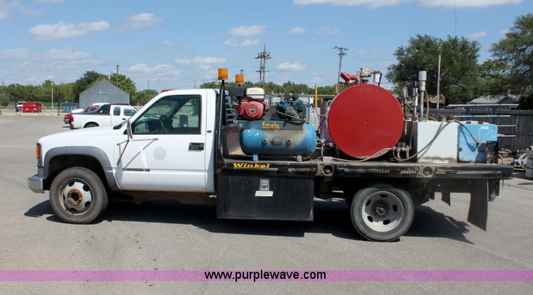 image for item A3650 1998 Chevrolet Cheyenne C3500HD service truck