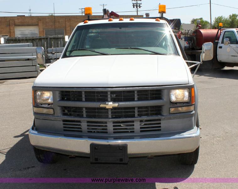 image for item A3650 1998 Chevrolet Cheyenne C3500HD service truck